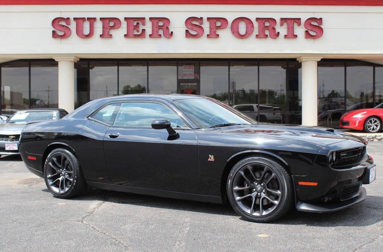 2021 Dodge Challenger R/T's photo