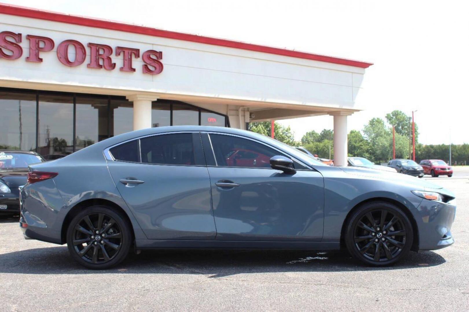 2022 Mazda Mazda3 Carbon Edition