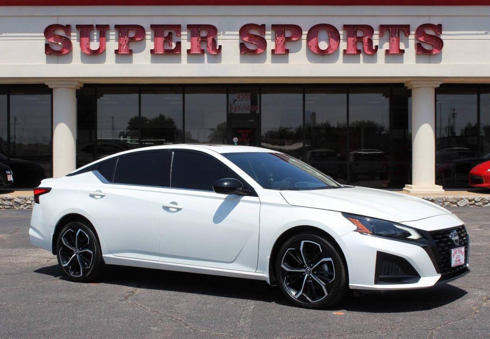 2023 Nissan Altima SR