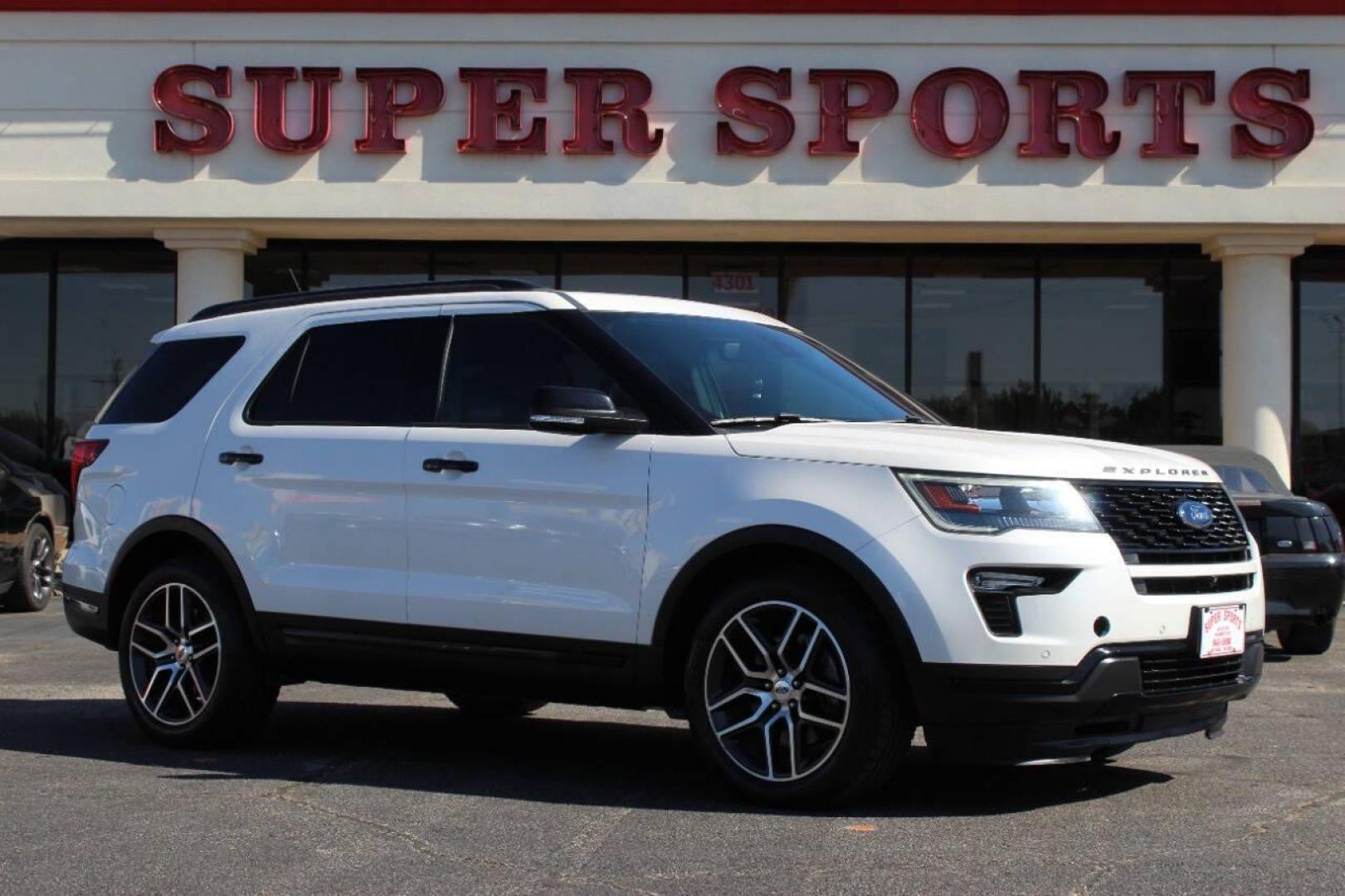 2019 Ford Explorer Sport's photo