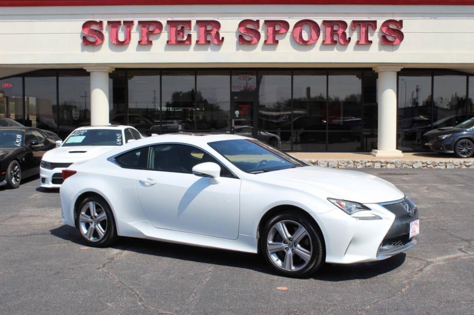 2015 Lexus RC 350's photo