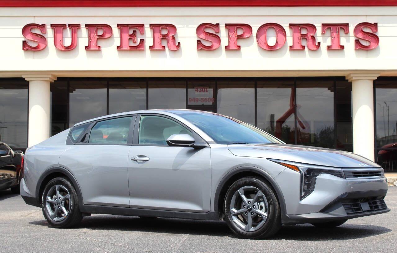 2025 Kia K4 LXS AT's photo