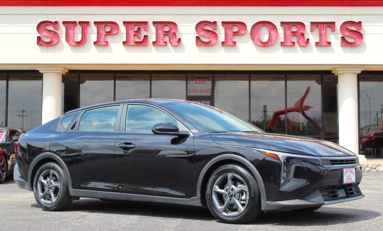 2025 Kia K4 LXS AT's photo