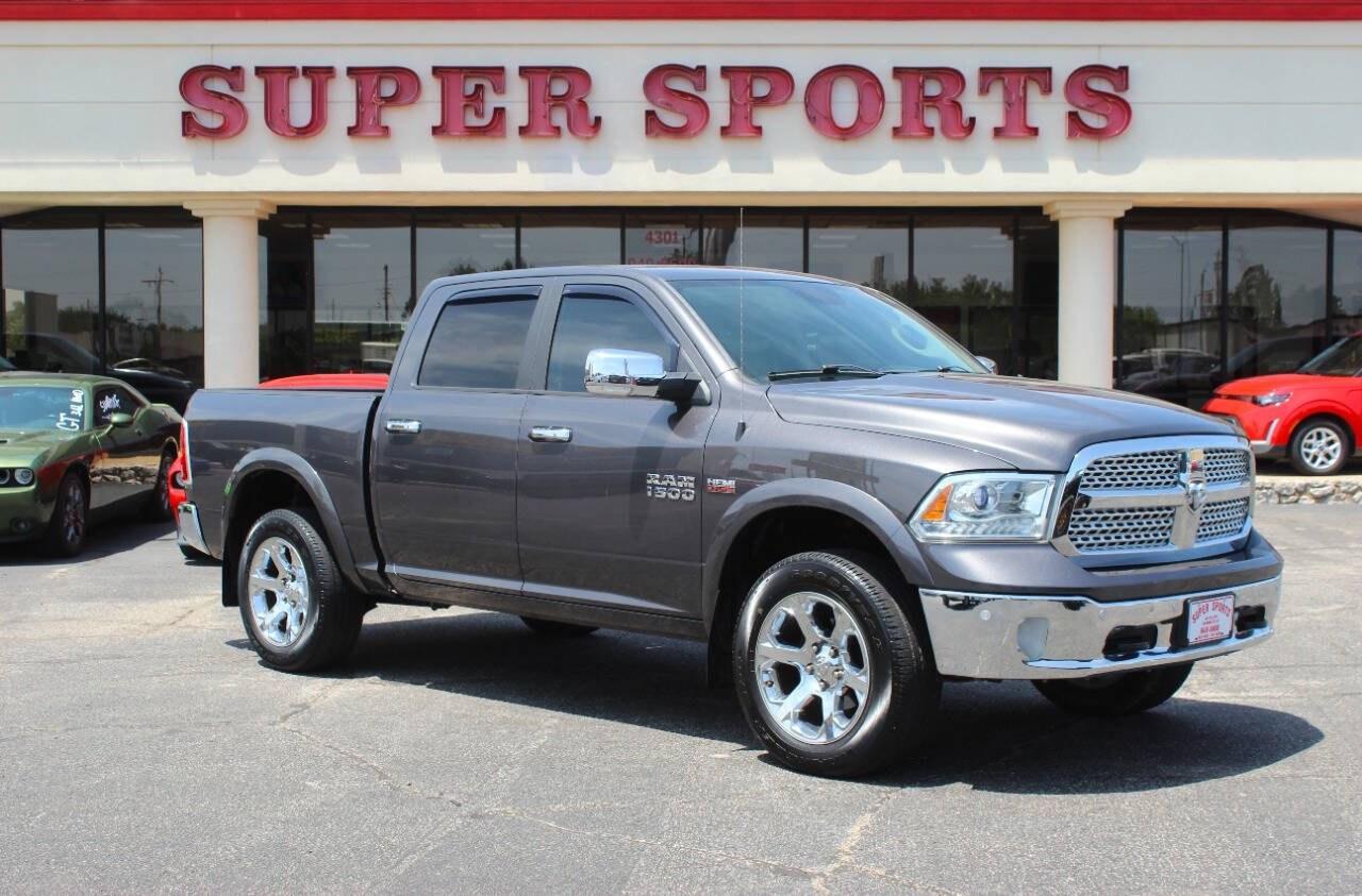 2017 RAM 1500 Laramie 4x4 Crew Cab 5'7's photo